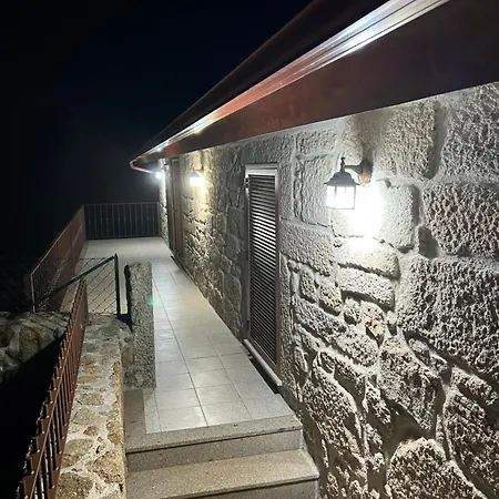 Casa Dos Manels بيت للعطل *