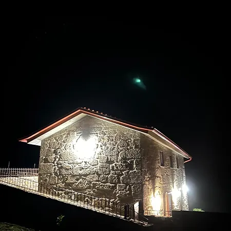 بيت للعطل Casa Dos Manels *