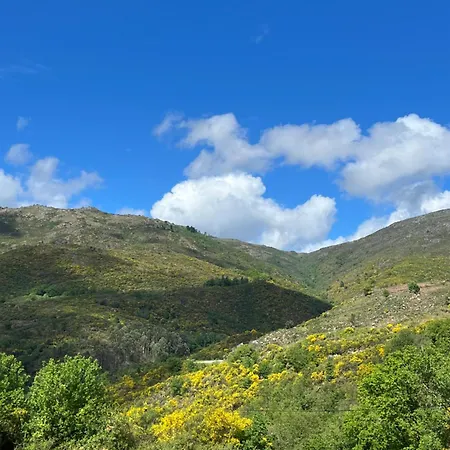 Casa Dos Manels بيت للعطل *